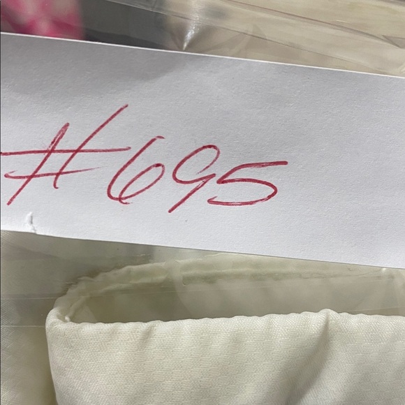 NWT POST CARD White Sleeveless Vest with Black Accents with hoodie - Picture 11 of 11